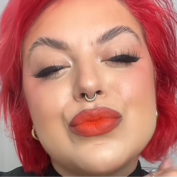 ‼️ LAST ONE 💋 RESORT SEASON a MAC POWDER KISS LIQUID LIPCOLOUR. RETAIL $28 **NEW - Picture 6 of 9